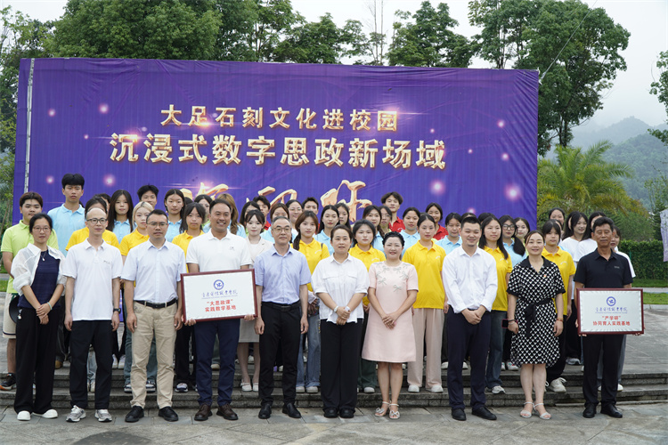 CIwr_1726746023508053775.jpg 04.jpg