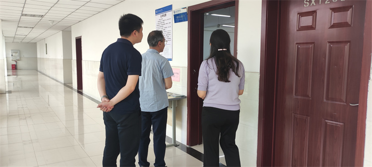 CFjW_1745290665109047923.jpg 02.jpg