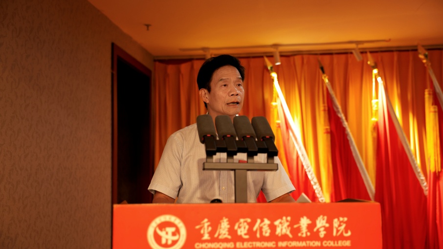 Mtuz_1758509564898071100.jpg IMG_7135.jpg