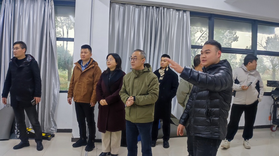 crqB_1766559882373074355.jpg 3.jpg