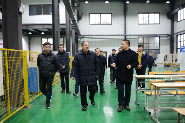 6省委教育工委副书记、省教育厅厅长赵振华来永利官网调研指导工作.jpg