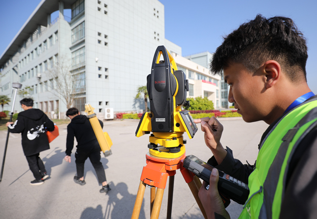 2021年全国职业院校技能大赛高职组省级选拔赛“工程测量”竞赛在永利官网开赛.jpg